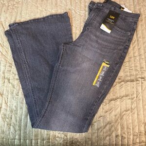 Lee Women’s Flare Mid Rise Blurred Darks Jeans Size 10 Medium